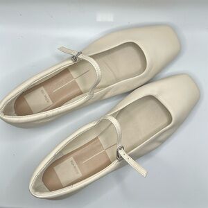 Dolce Vita Reyes Ballet Flats Ivory Size 7.5